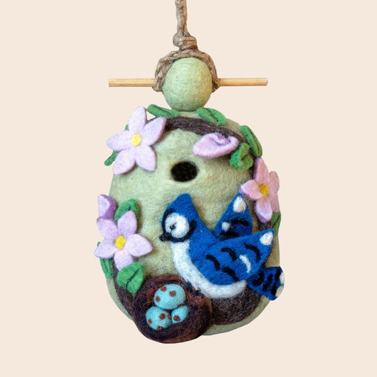 Birdhouse: Nesting Bluejay