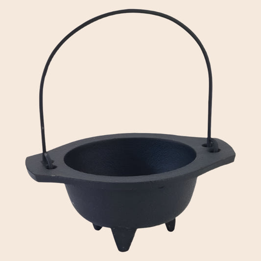 Small Cauldron with Handle